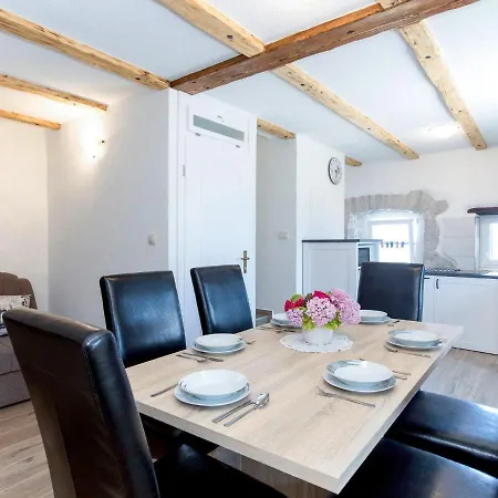 San Martino I By Interhome