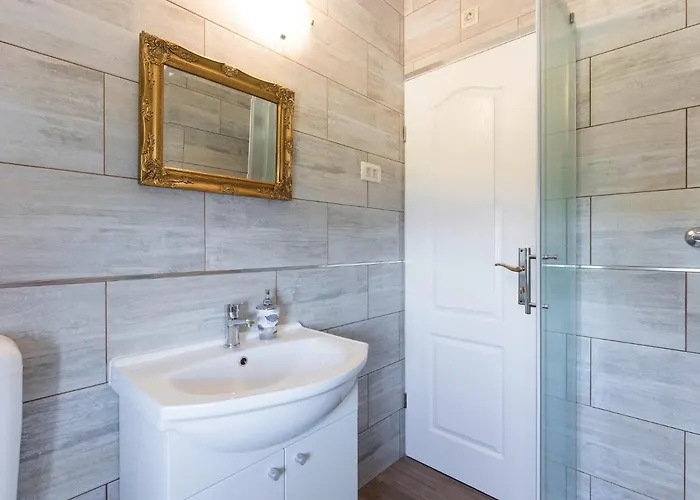 Holiday home San Martino I By Interhome Moscenicka Draga