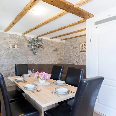 San Martino I By Interhome